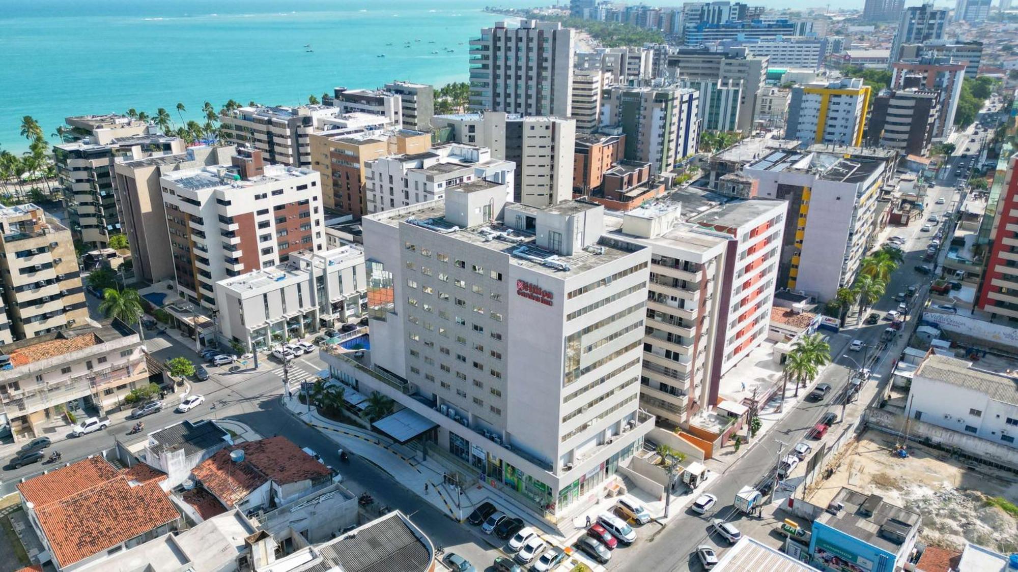 Hilton Garden Inn Maceio Bagian luar foto